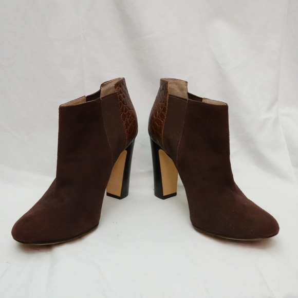 Trina Turk Wilshire Chocolate Brown Suede & Leather Ankle Boots - size  7½ M B - Picture 6 of 9